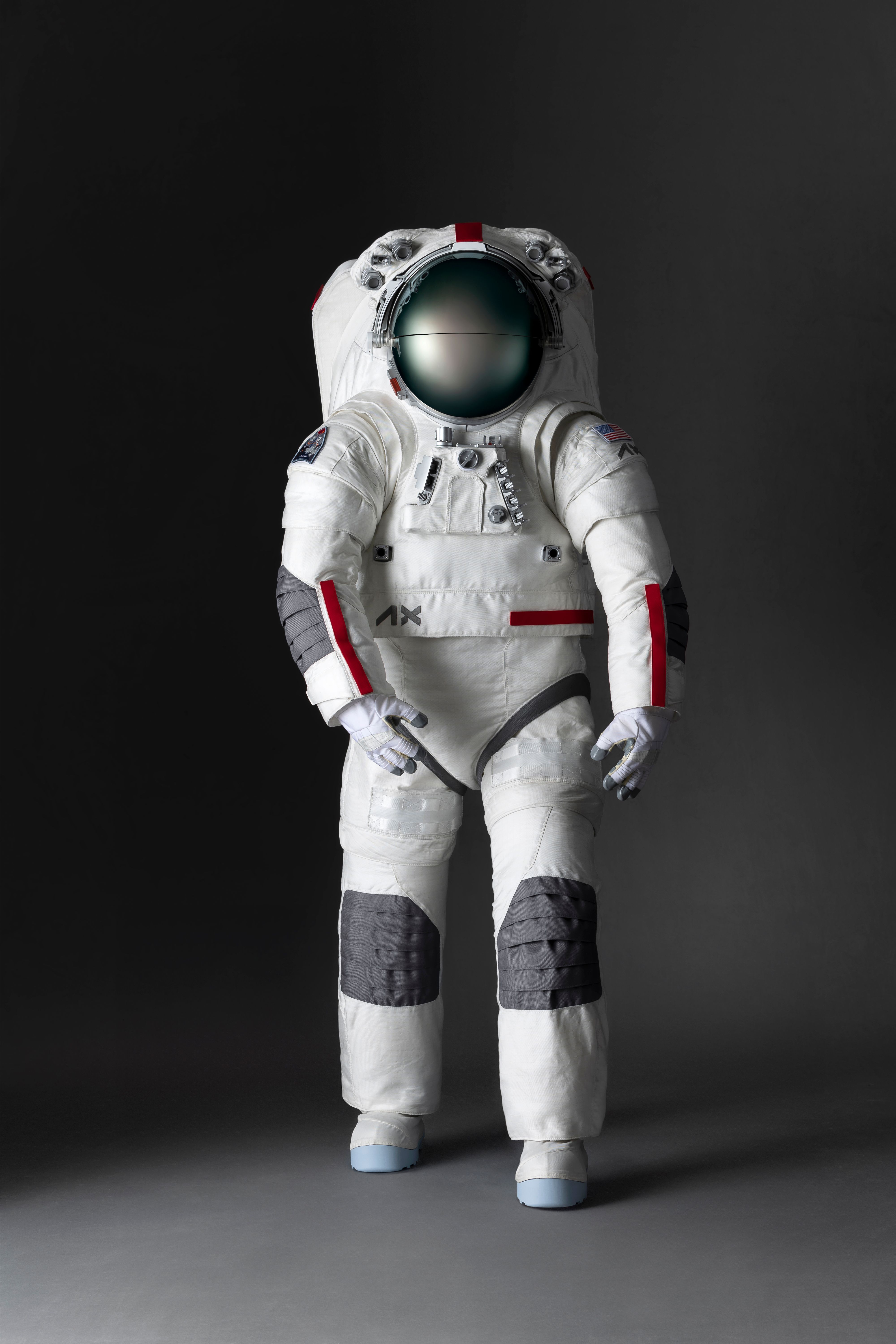 AxEMU_Prada_Spacesuit_Mockup_20241007_085 copy.jpg