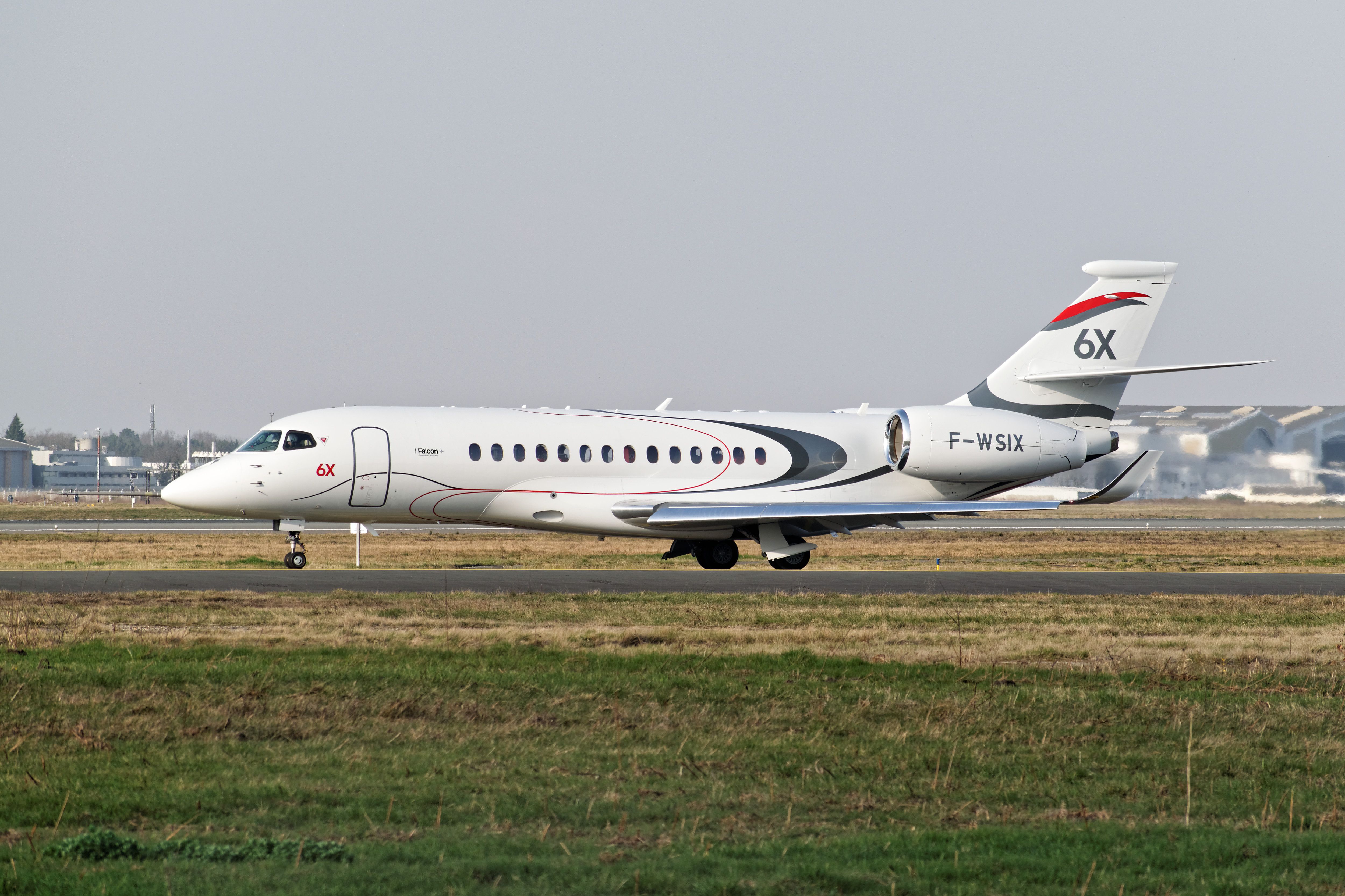 F WSIX Dassault Falcon 6 X 3e309f12bb - Notes from Clay Lacy’s Newly-Upgraded OXC Digs - Which are Absolutely Fabulous – and our Dassault Falcon 6X Tour - The FLY Report