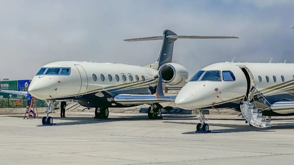GettyImages_Private_Jets_Grounded copy.jpg