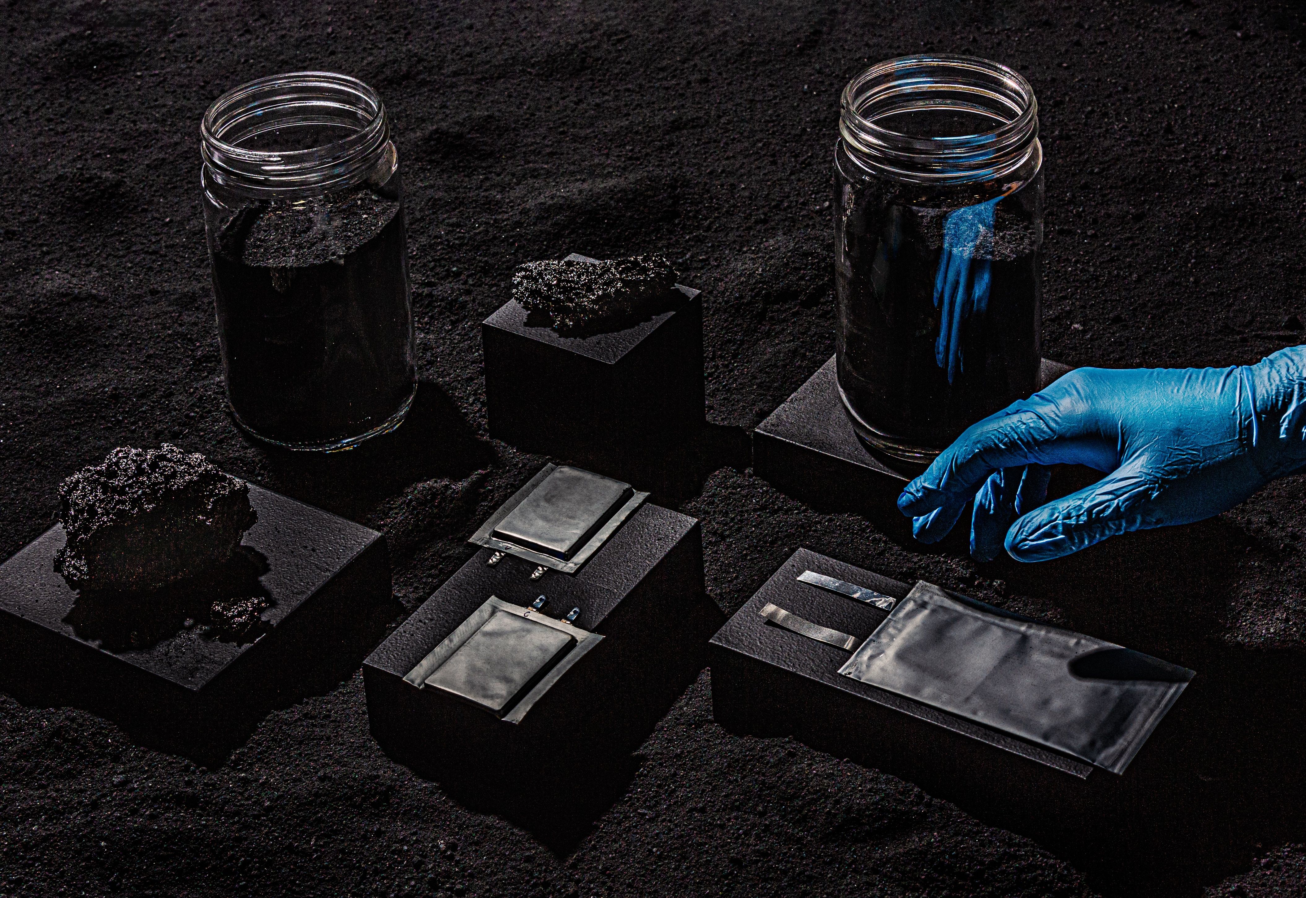 Glove_2021_Group14_TG_0958 (1) copy - powder, mix.jpg