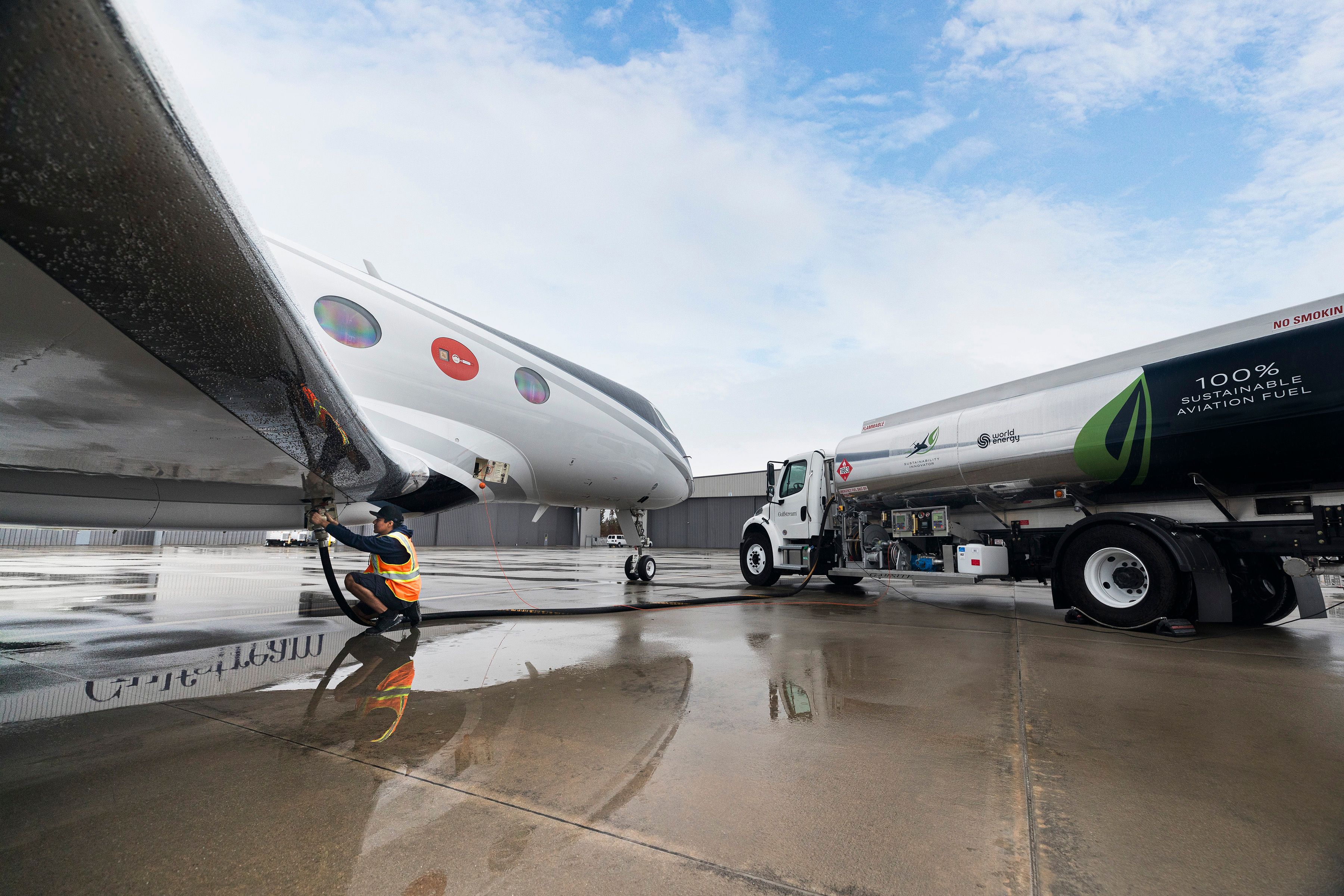 Gulfstream Completes World's First Transatlantic Flight Using 100 ...