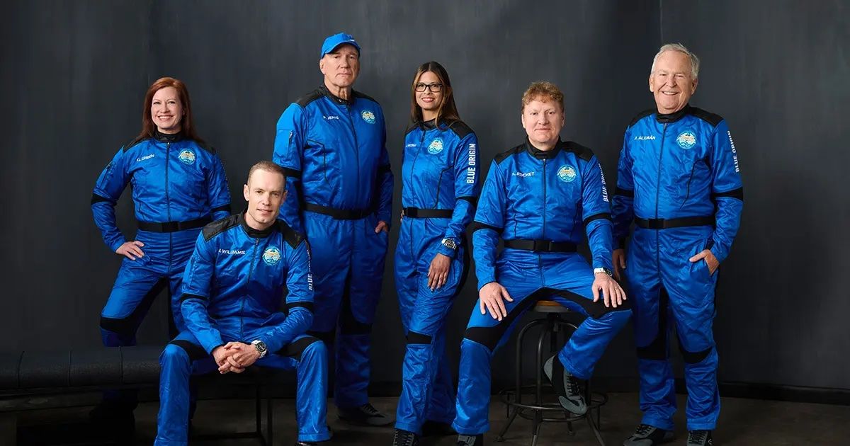 NS32_AstronautPortrait-Crew copy.jpg