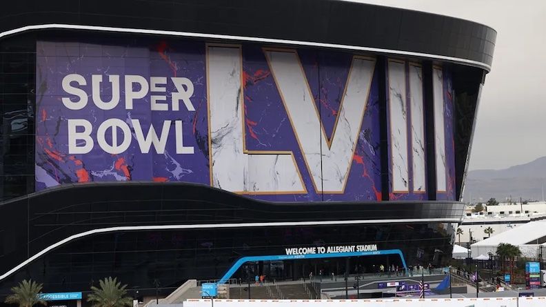 Super-Bowl-Private-Jets copy 2 - 11w.jpg
