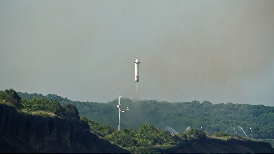 Honda Officially Enters Space Race with First Successful Experimental ...